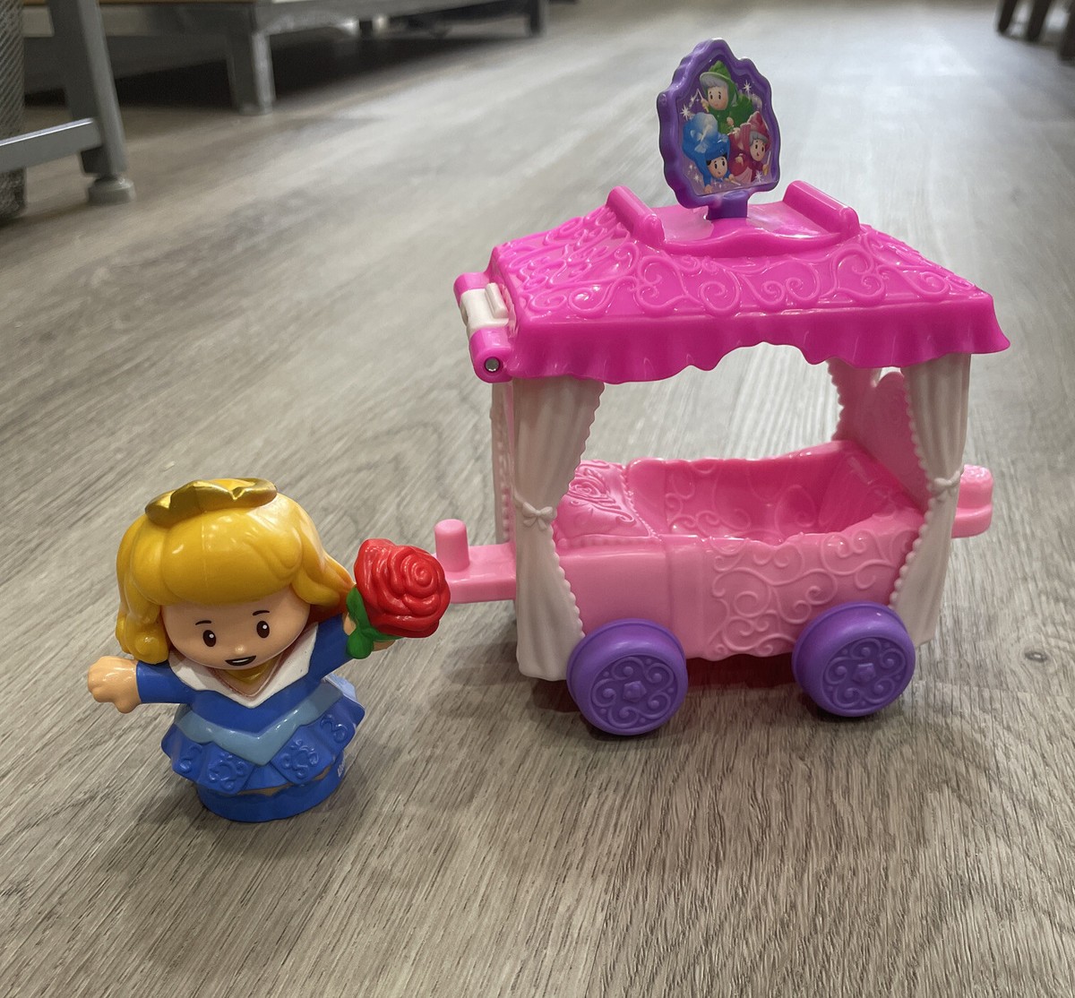 FISHER PRICE Little People Disney PRINCESS Parade Float ~ Aurora  display picture 1