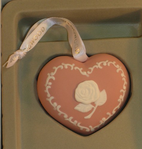New Wedgwood Pink White Jasperware Breast Cancer Heart Christmas Ornament - Picture 2 of 6