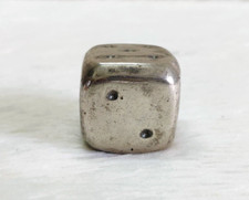 19c Antyczna ręcznie robiona niklowana mosiężna kostka Gra do gry Stary kolekcjoner