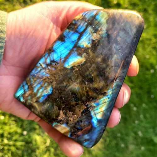 Labradorit mit Standfuge Labradorite Mondstein Nr.27 Spektrolit Fantasie 0,86Kg Labradorit mit Standfuge Labradorite Mondstein Nr.27 Spektrolit Fantasie 0,86Kg