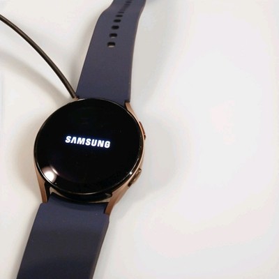 Samsung Galaxy Watch 4 40mm Pink Gold   Excellent Condition
