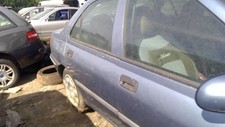 Porte arrière et accessoires Peugeot 406