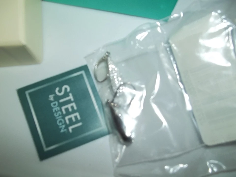 Pendientes colgantes de cristal de acero por diseño Foto 4 de 4