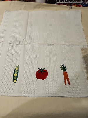 crate and barrel 4 Cotton Dish towels