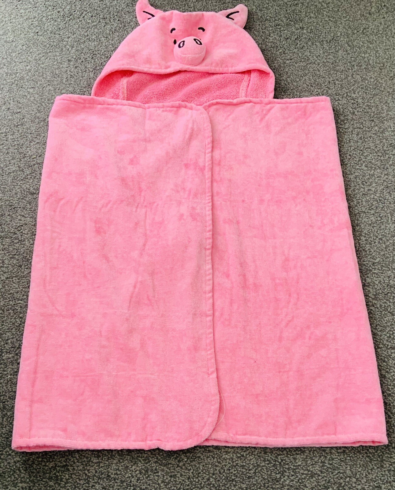 Percy Pig Towel Large Hooded Cotton Towel, Snuggle Hoodie, Pyjamas 11/12 Bundle image 9