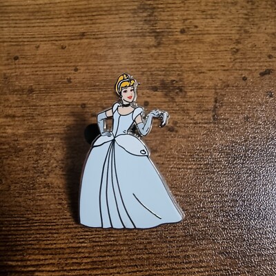 Disneyland Paris Cast Member Refresh Lanyard Pin Disney DLP Series