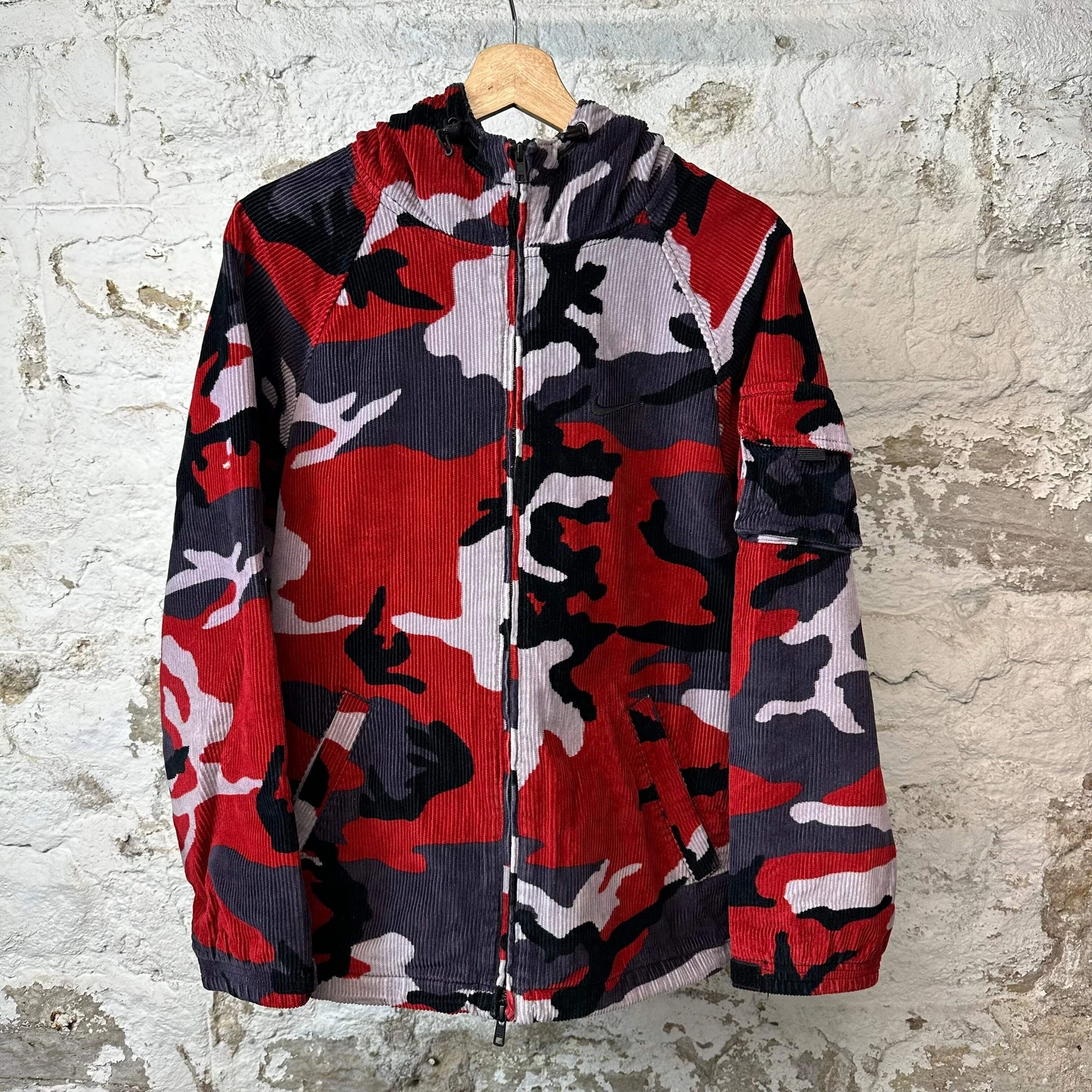 Veste Supreme Nike rouge camouflage velours côtelé taille S