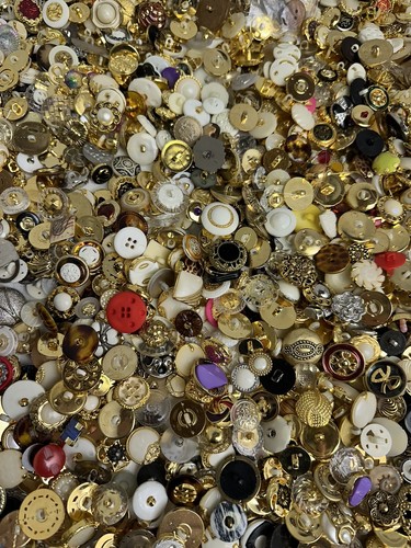 Vintage 4.5lbs Buttons Lot Gold Tone Clothing Shirt Jacket Coat Crafts Sewing - Picture 11 of 15