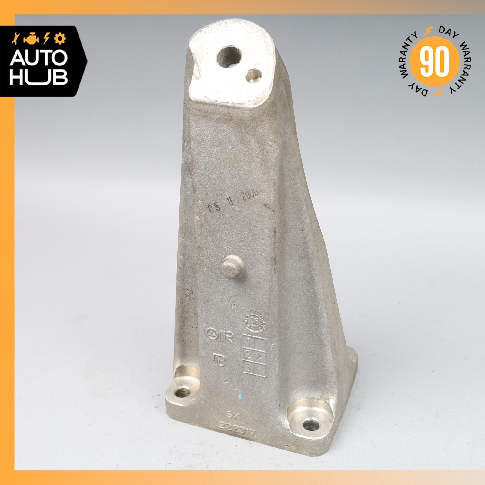 04-19 Maserati Quattroporte GranTurismo Engine Motor Bracket Mount Left Side OEM