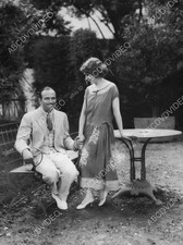 8b20-16000 Douglas Fairbanks Sr Mary Pickford in the backyard at Pickfair 8b20-1