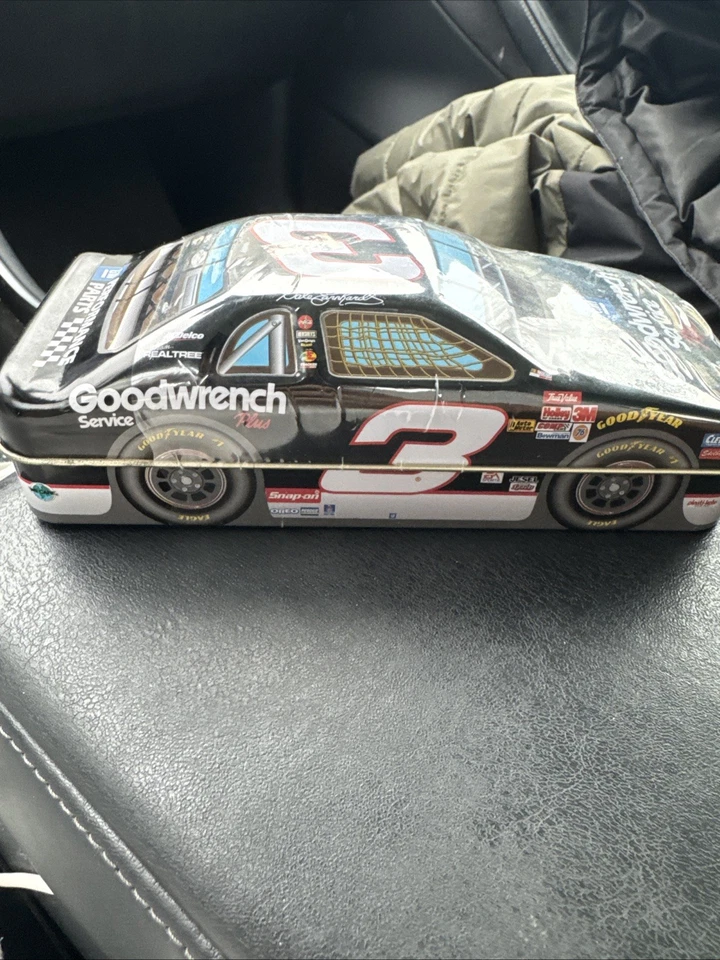 Гоночный автомобиль Earnhardt's #3 GM Goodwrench Service Plus Chevrolet Monte Carlo NASCAR - Изображение 2 из 4