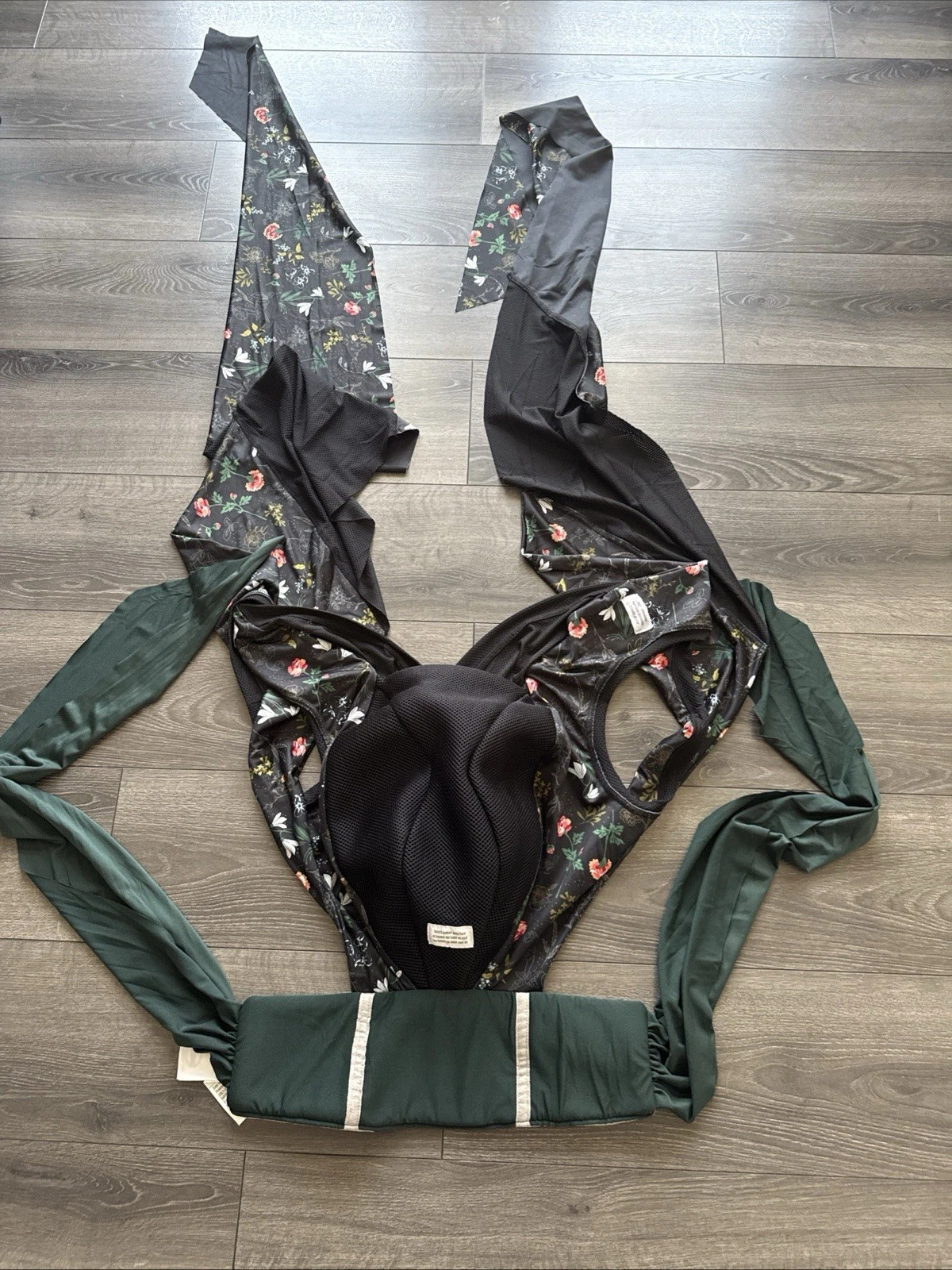 Boppy ComfyHUG Hybrid Black Botanical Floral Newborn Carrier - 5-20 lbs
