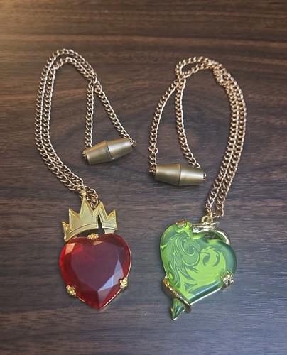 Disney Descendants Disguise Mal & Evie Necklaces Jewelry Pendants