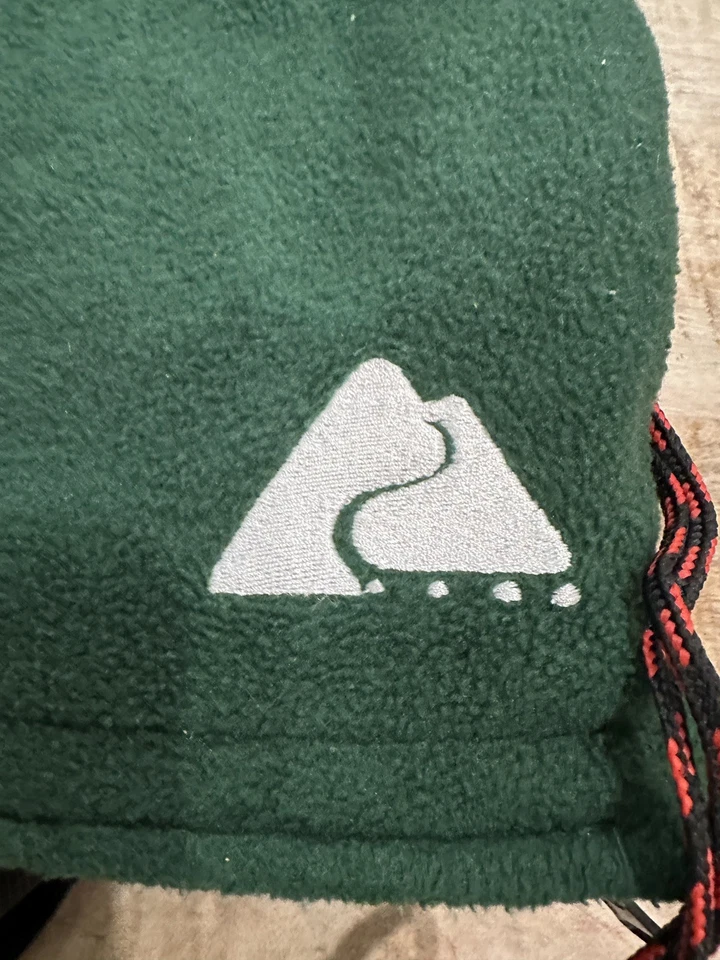 Ozark Trail Hunter Green Fleece Camping Blanket With Zipper 78"x 29" - Image 4 of 4