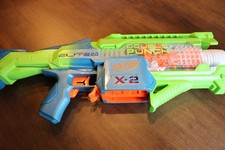 NERF Elite 2.0 Double Punch Dart Blaster no darts 2 10 round mags