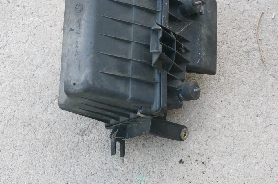 OEM BMW E30 M20 Корпус воздушного фильтра воздухозаборника 86-91 325e 325 325i 325ix - Изображение 3 из 4