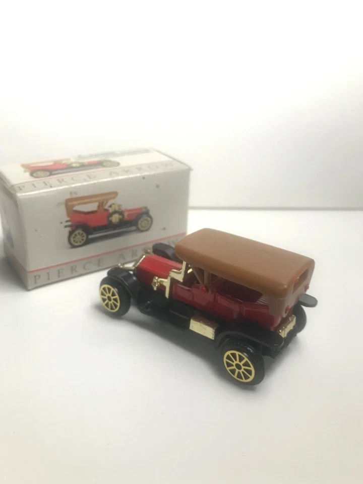 "Pierce Arrow" Номер 302 - Литой автомобиль Reader's Digest коллекционный автомобиль 1:64 - Изображение 4 из 4