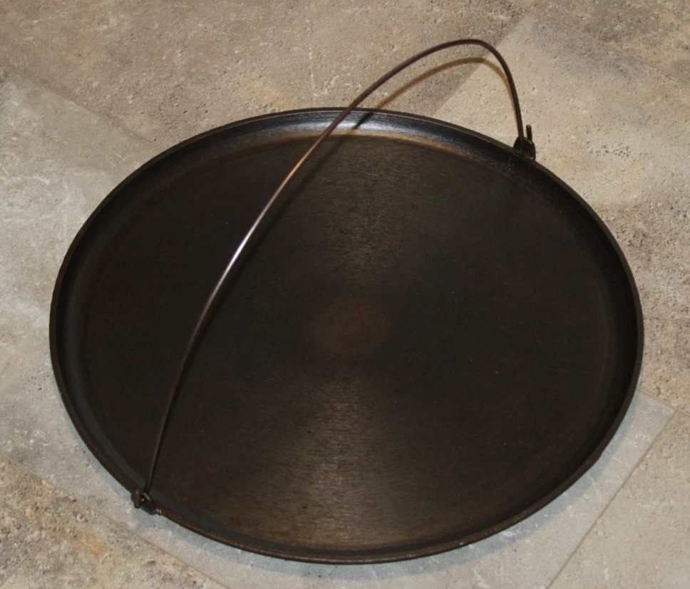 RARE Vintage 16" Cast Iron Bale Griddle w/ Gatemark Bottom