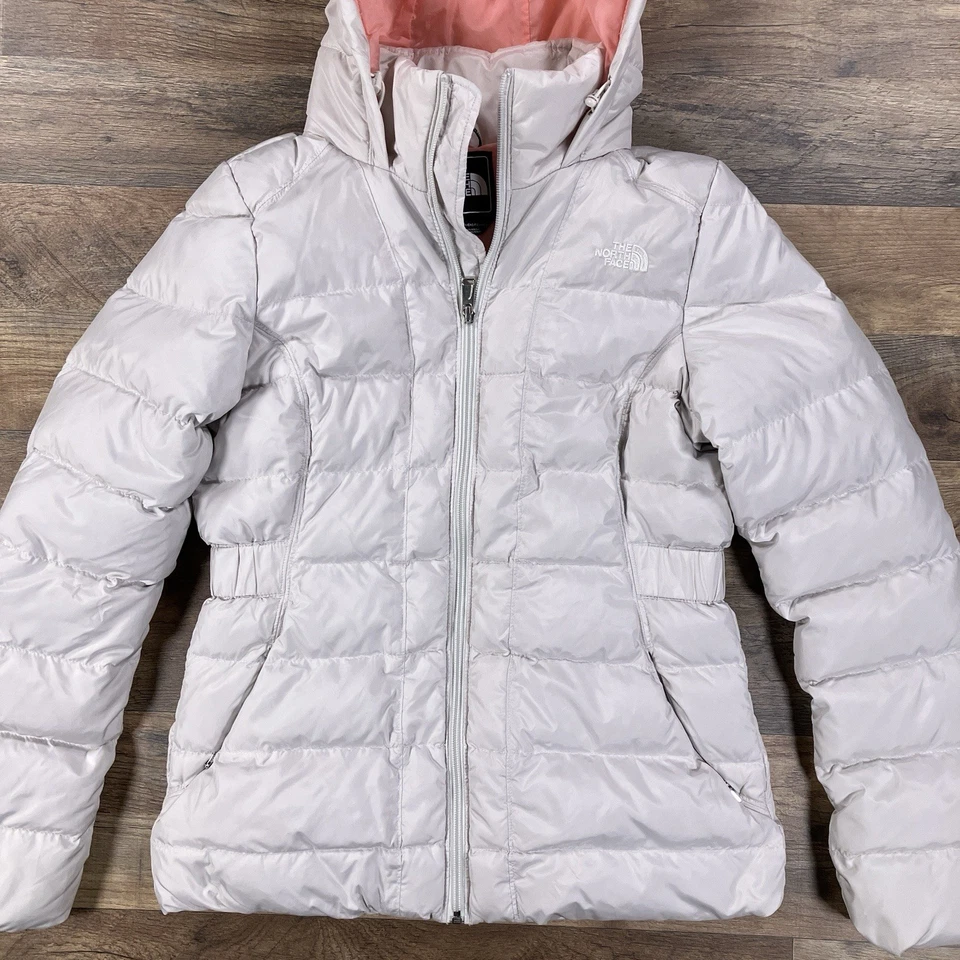 Chaqueta acolchada North Face para mujer pequeña blanca 550 plumón relleno con capucha esquí para nieve Foto 2 de 4