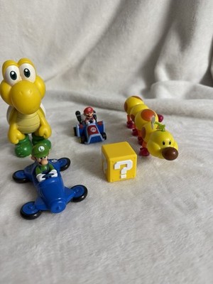 SUPER MARIO Nintendo LOT of 5 Figures Cake Topper Yoshi Mario Luigi Wiggler