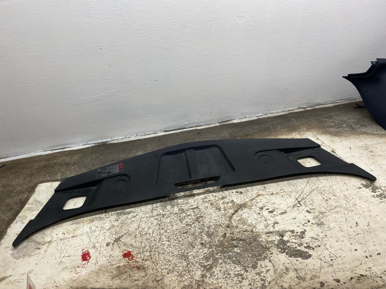 2010-2020 BENTLEY MULSANNE FRONT RADIATOR HOOD BONNET LATCH LOCK PANEL 3Y0823187