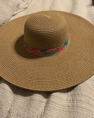New Lilly Pulitzer Floppy Beach Hat Pink Floral Journey To  display picture 1
