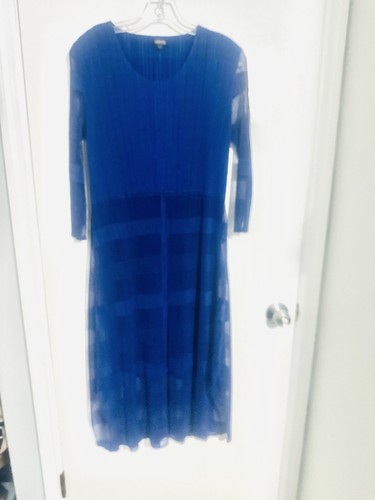 Veeca Accordian Crinkle Pleat Cut Out Dress Blue Size Large - Picture 2 of 10