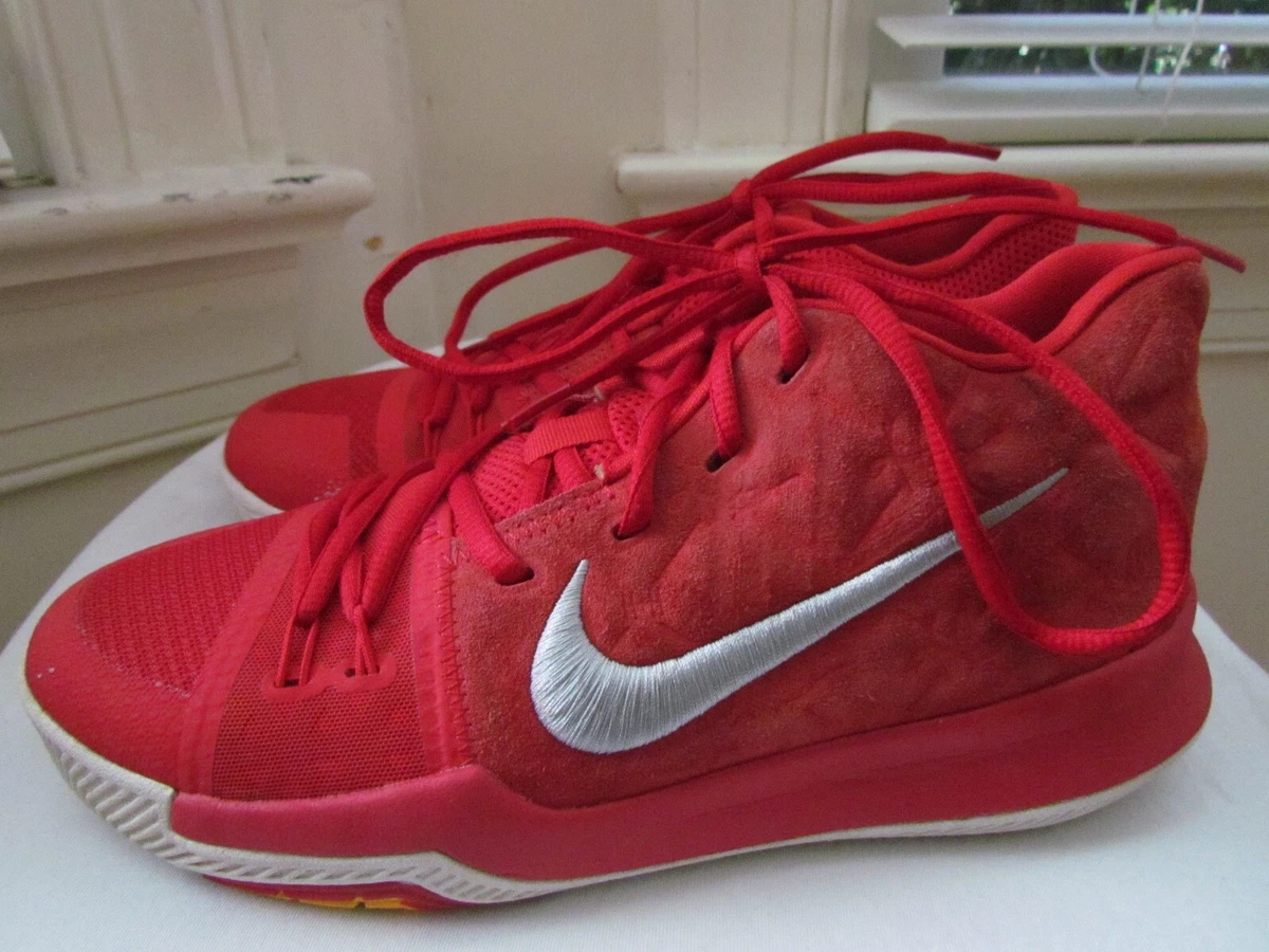 NIKE KYRIE 3 GS UNIVERSITY RED BOYS BASKETBALL SHOES SIZE 6Y