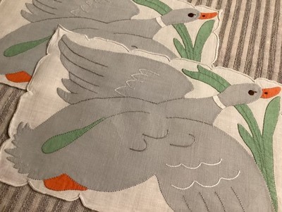 Set 2 Flying Mallard Duck Madeira Vintage Linen Cocktail Napkins Appliqué Embrod