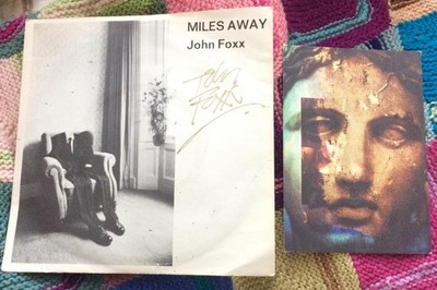 Signed: John Foxx - Miles Away 7'' Vinyl + a Cathedral Oceans postcard