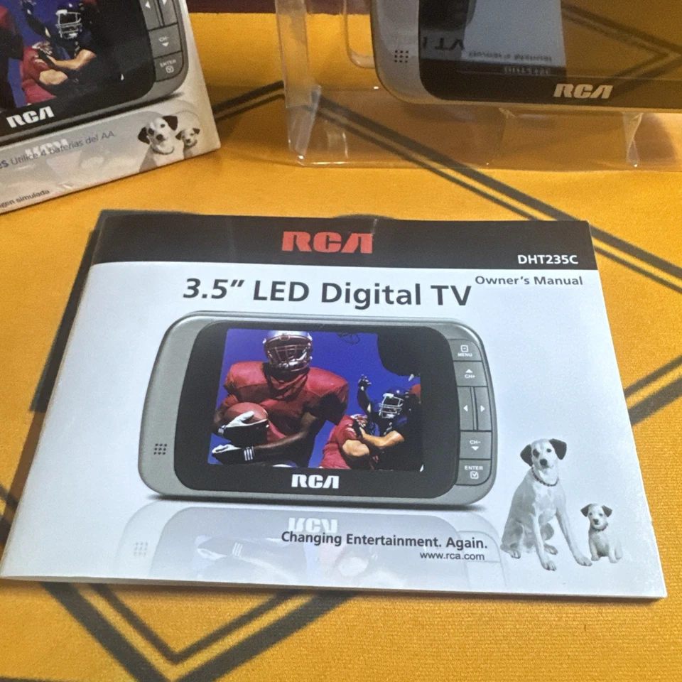 RCA DHT235C DTV Portable 3.5" LED Digital Handheld Color TV - New - Tested - Image 3 of 4