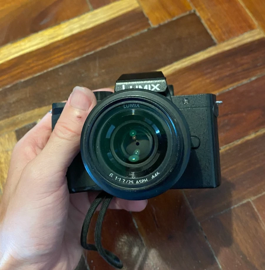 Panasonic LUMIX DC-G110 20,3MP Spiegellose Systemkamera Mit G-25mm Objektiv F1.7, Foto 3 von 5