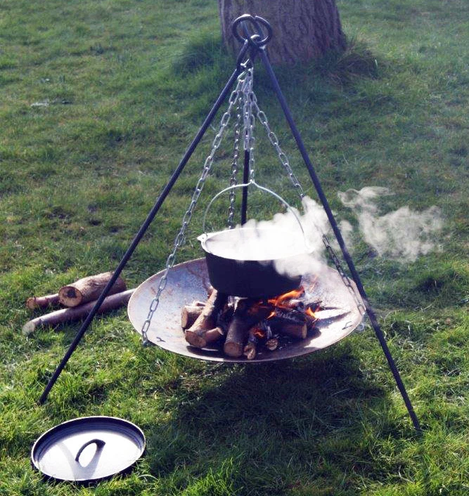 Campfire tripod 2024