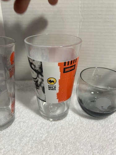 Set of 5 Different CLEVELAND BROWNS BEER PINT BAR GLASSES NN - Picture 8 of 15