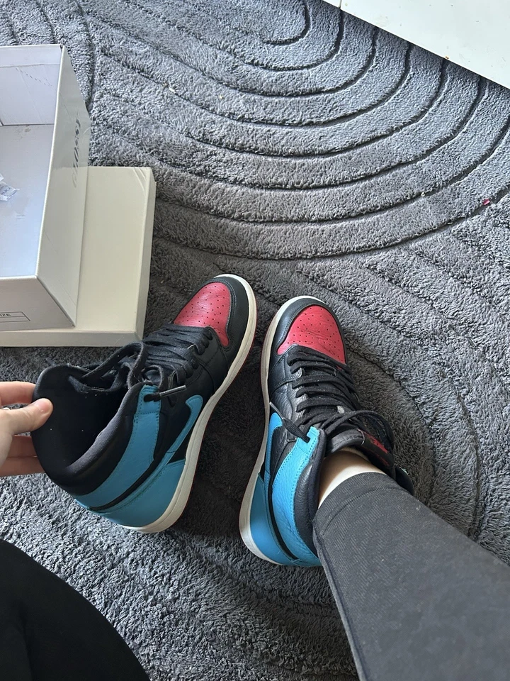 Nike Air Jordan 1, photo 4 of 5