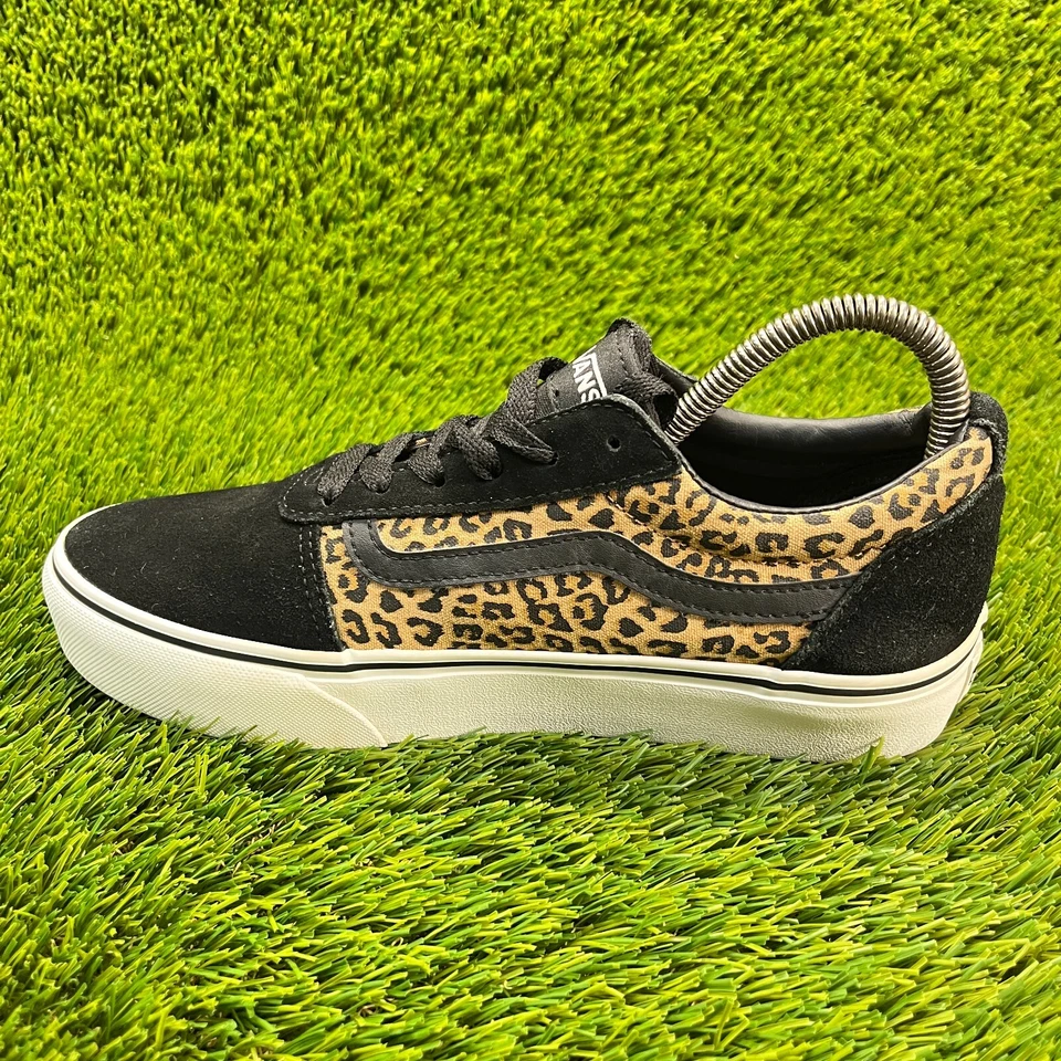 Tênis de skate Vans Old Skool estampa chita masculino tamanho 6Y preto casual - Imagem 2 de 4