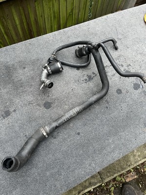 Yamaha R1 14B 2010 Thermostatgehäuse & Rohre