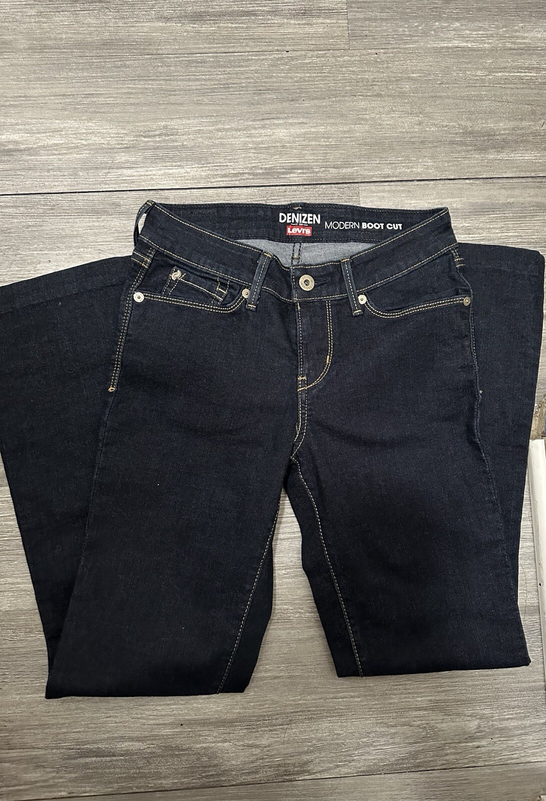 Denizen From Levi’s Women Modern Boot Cut Jeans Size 2L