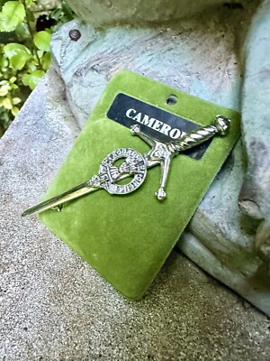 Cameron Scottish Clan Crest Abzeichen oder Kilt Pin