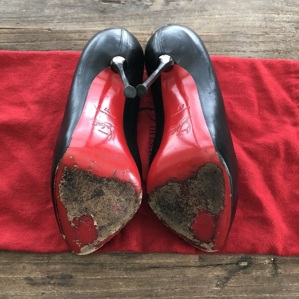 Authentic Christian Louboutin Big Lips Black Matte Steel Authentic Christian Louboutin Big Lips Black Matte Steel