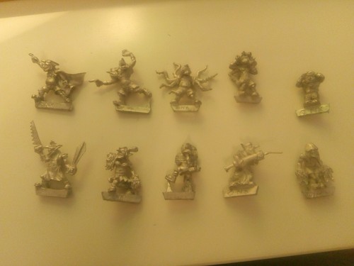 Neomics x10 Goblin Fantasy Football Miniature - Picture 2 of 2