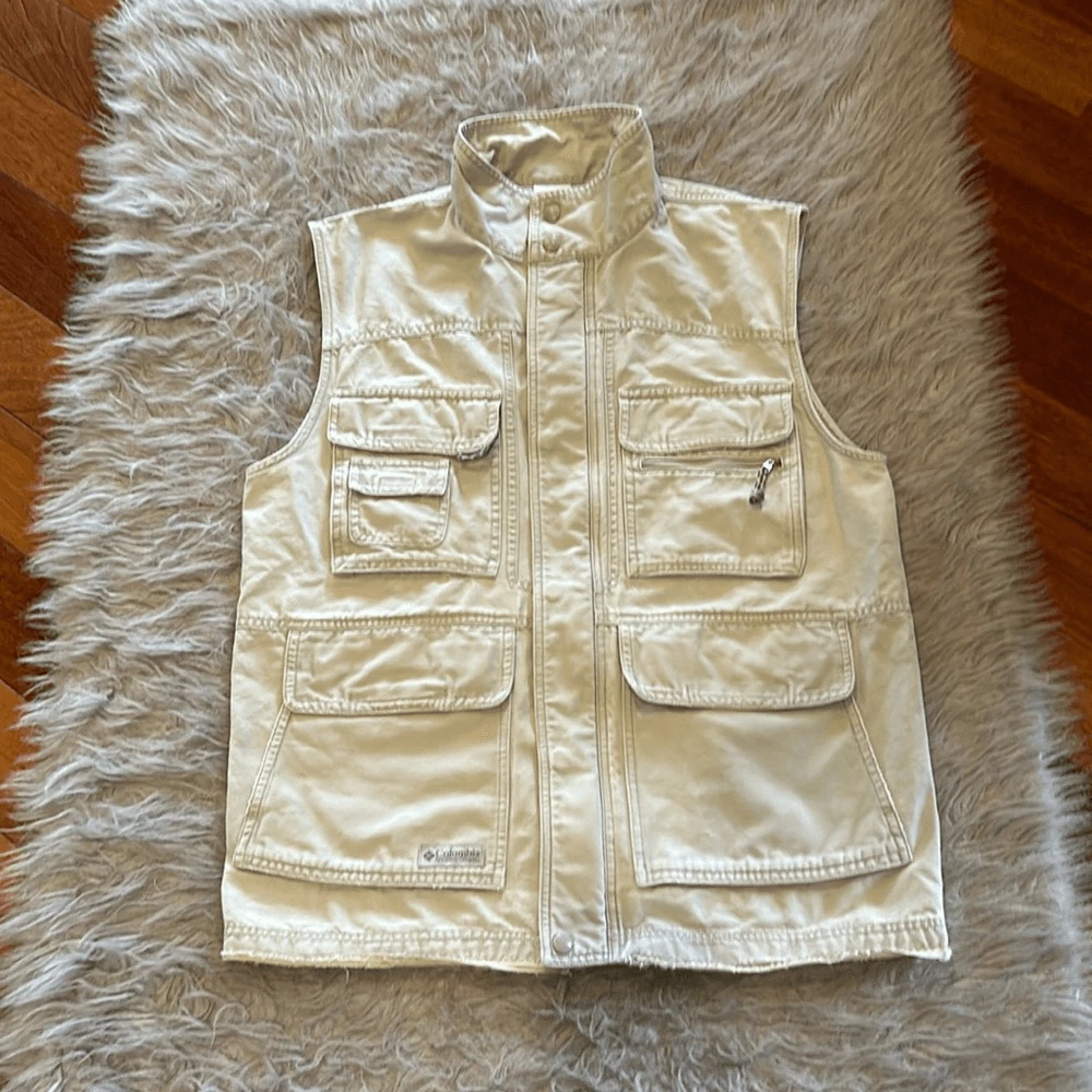 Columbia men’s cream colored cotton outdoors vest size medium