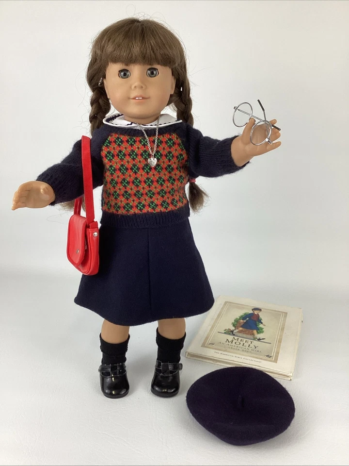 American Girl Doll Molly Pleasant Co. Brown Hair Blue Eyes 2008 Box Book Purse - Image 4 of 4