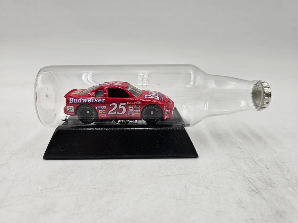 Matchbox Nascar 1997 Ricky Craven #25 Budweiser Monte Carlo en botella de vidrio 1:64 Foto 2 de 3