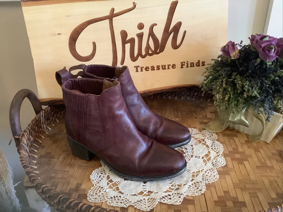 Wine colored discount ugg boots