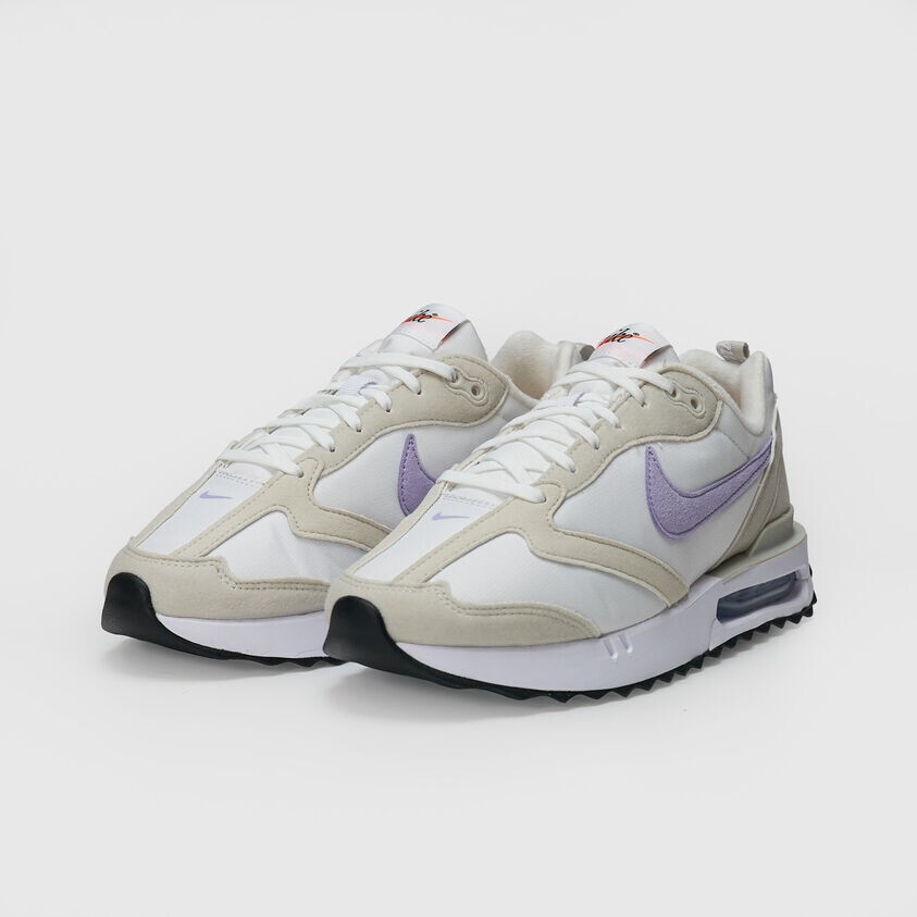送料込み 追跡あり Nike Air Max Dawn \
