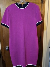 A Beautiful Classic Pink St. John dress Size 10.