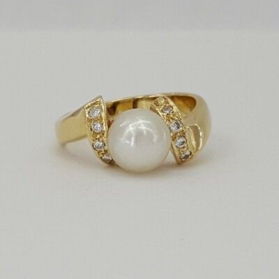 0.15cttw 14K Yellow Gold Pearl & Diamond Cocktail Ring - Finger Size 7.5