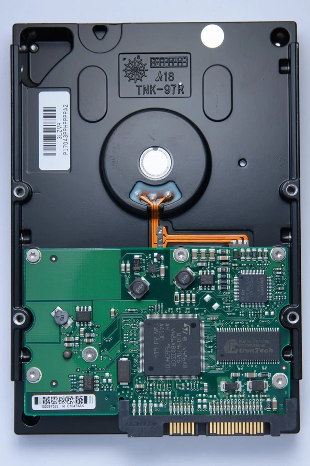 Seagate Barracuda 160GB SATA Desktop Hard Drive Model ST3160812AS P/N 9BD132-188 - Image 2 of 2
