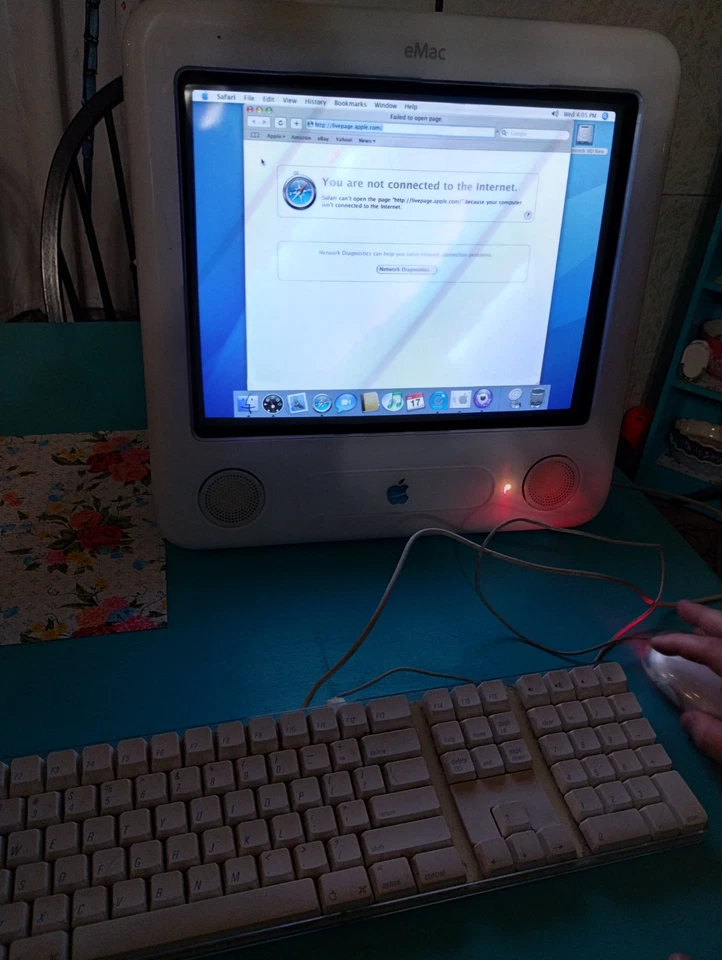 Apple eMac A1002 All in One vintage computer PC G4 with Keyboard and Mouse Works - Image 2 of 4